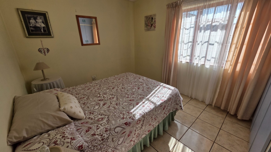 3 Bedroom Property for Sale in Heiderand Western Cape